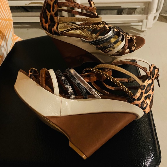 Shoes - Picture 11 of 11